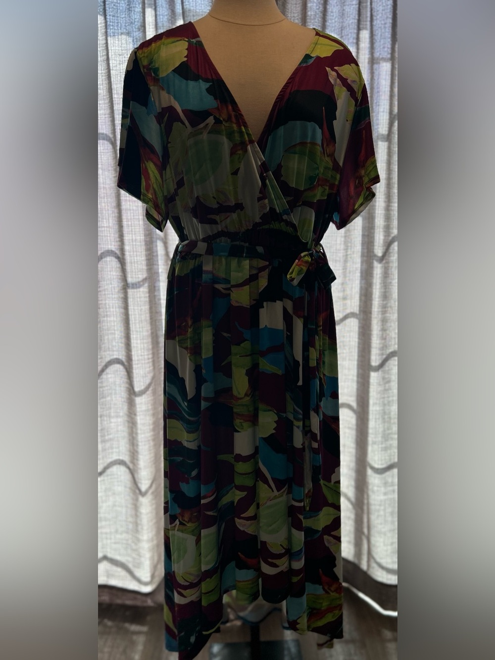 Seven7 Multi-Color Abstract Maxi Dress - Picture 6 of 12